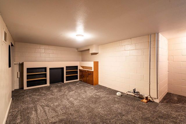 3535 S Pine AVENUE, Milwaukee, WI 53207