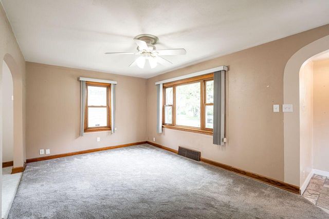 3535 S Pine AVENUE, Milwaukee, WI 53207