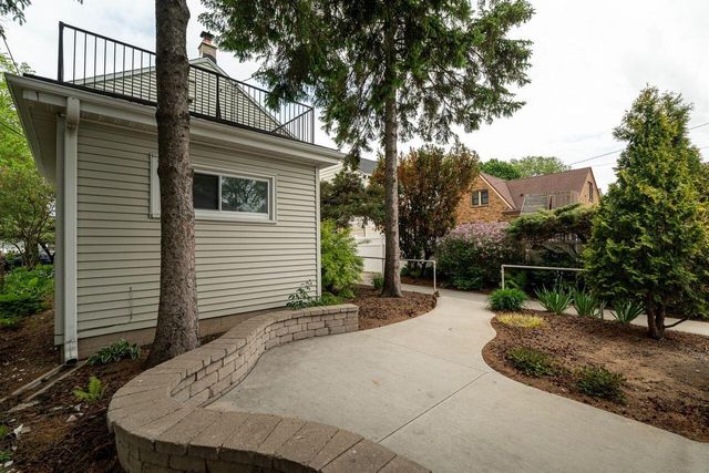 3535 S Pine AVENUE, Milwaukee, WI 53207