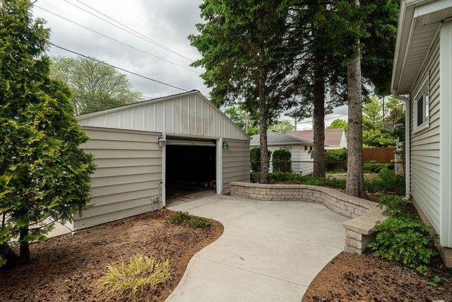 3535 S Pine AVENUE, Milwaukee, WI 53207