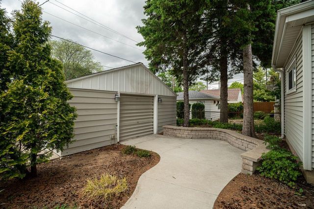 3535 S Pine AVENUE, Milwaukee, WI 53207