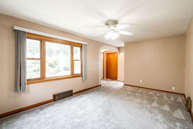 3535 S Pine AVENUE, Milwaukee, WI 53207