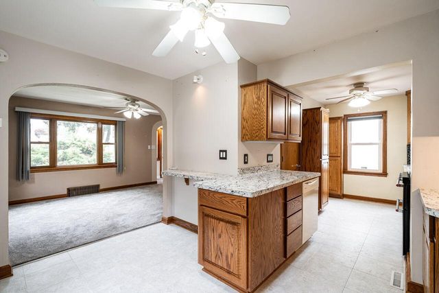 3535 S Pine AVENUE, Milwaukee, WI 53207