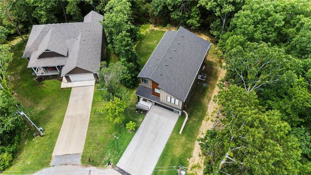 30 Cromer Drive, Bella Vista, AR 72715