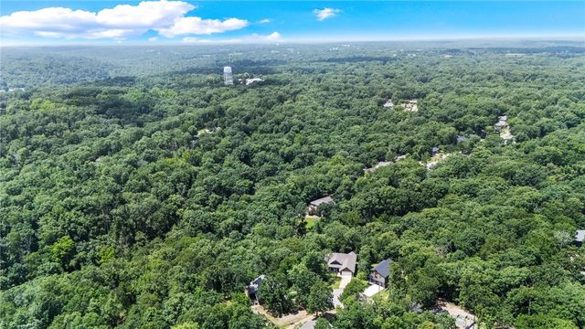 30 Cromer Drive, Bella Vista, AR 72715