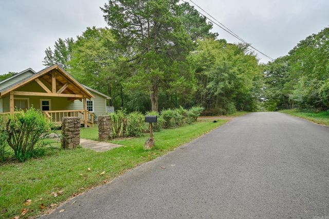 209 Ridge Ave, Mena, AR 71953