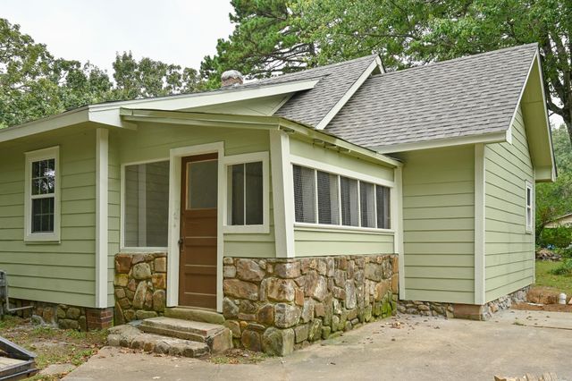 209 Ridge Ave, Mena, AR 71953