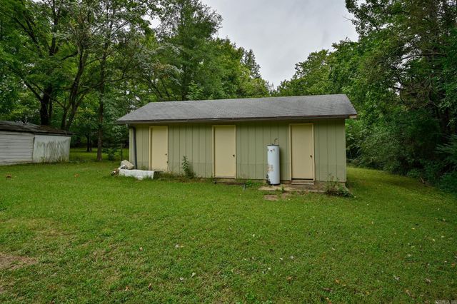 209 Ridge Ave, Mena, AR 71953
