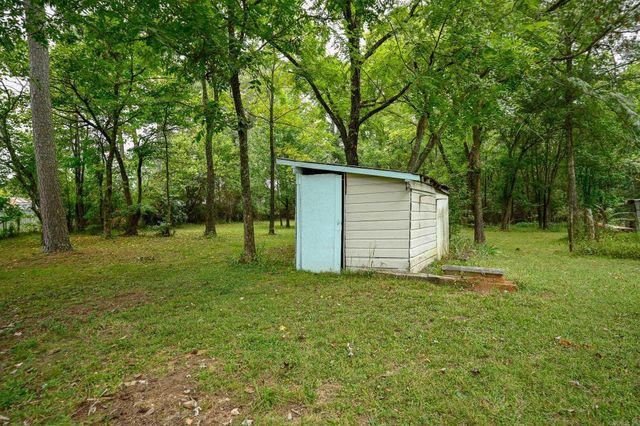 209 Ridge Ave, Mena, AR 71953