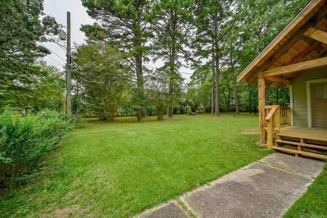 209 Ridge Ave, Mena, AR 71953