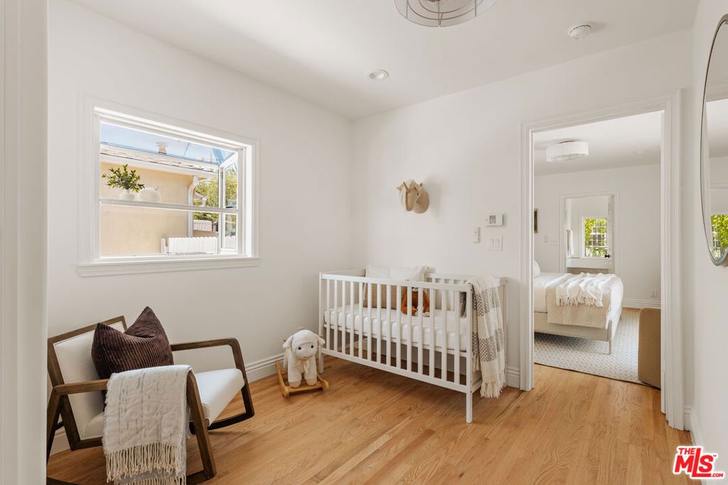 Image 16 of property listing at 8316 Westlawn Avenue, Los Angeles, CA 90045