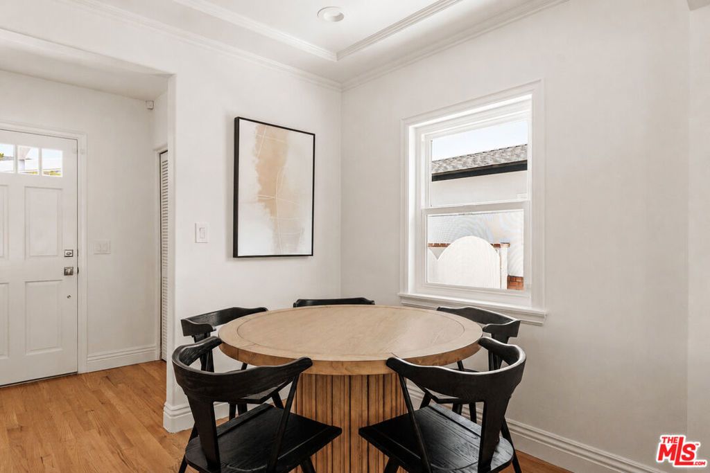 Image 5 of property listing at 8316 Westlawn Avenue, Los Angeles, CA 90045