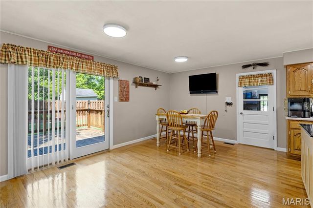 5 Magnolia Drive, Moro, IL 62067
