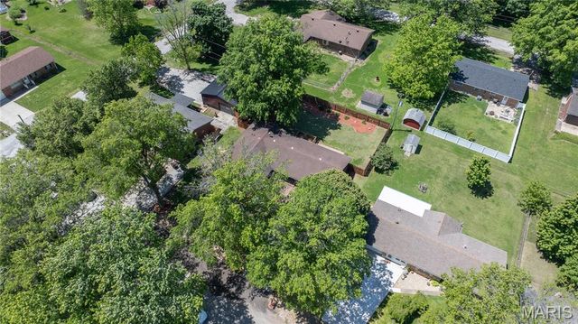 5 Magnolia Drive, Moro, IL 62067