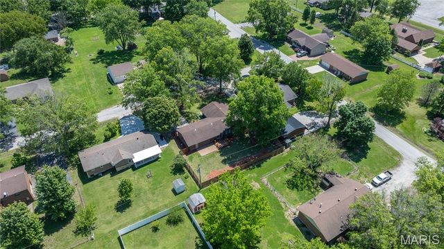 5 Magnolia Drive, Moro, IL 62067