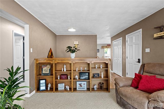 5 Magnolia Drive, Moro, IL 62067