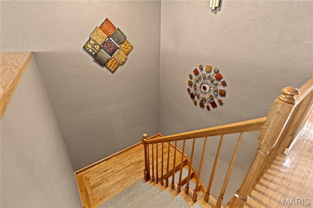 Image 10 of property listing at 5 Magnolia Drive, Moro, IL 62067