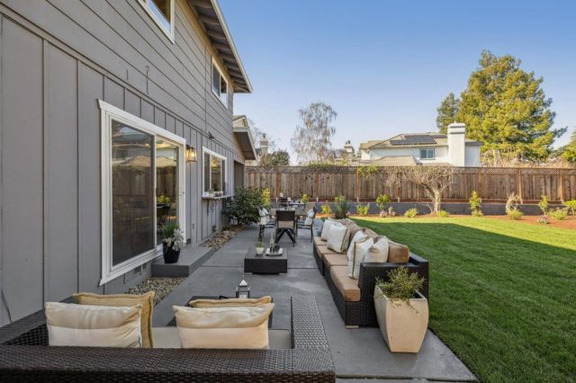 3352 Villa Robleda Drive, Mountain View, CA 94040