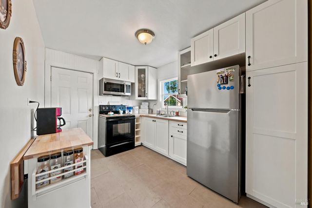 6299 10th Ave, Lucerne, CA 95458