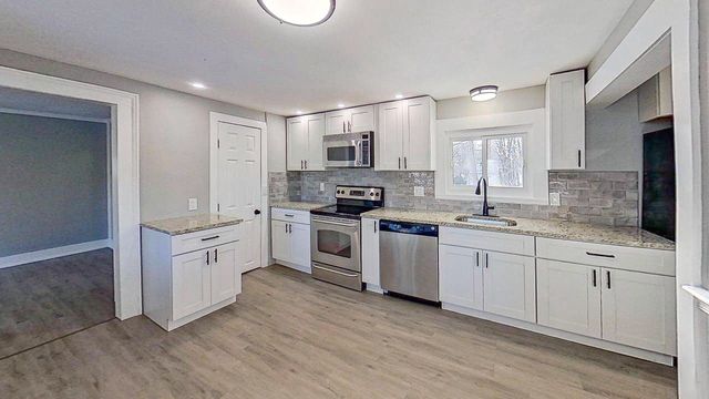 3 Edgar Court, Hudson, NH 03051