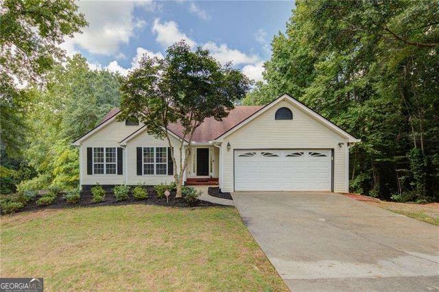 4267 Rivuere Point, Gainesville, GA 30507