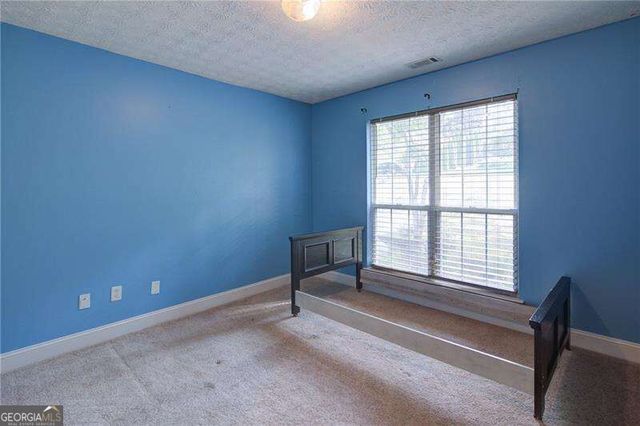 4267 Rivuere Point, Gainesville, GA 30507