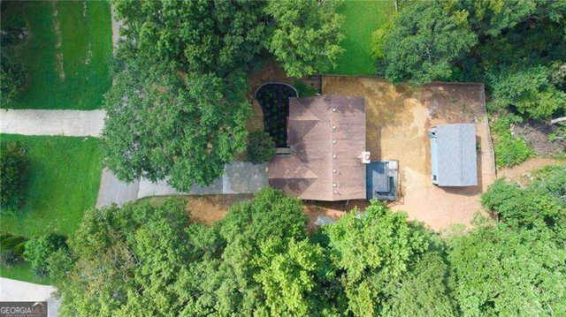 4267 Rivuere Point, Gainesville, GA 30507