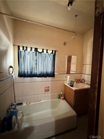 4161 Dorsey, Los Angeles, CA 90011