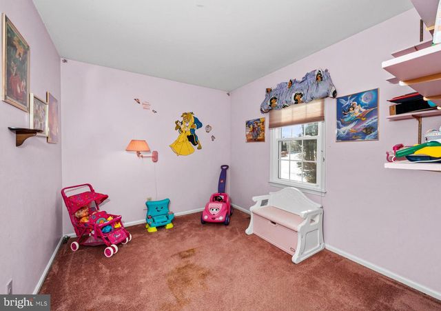 703 SWEETLEAF DR, Wilmington, DE 19808