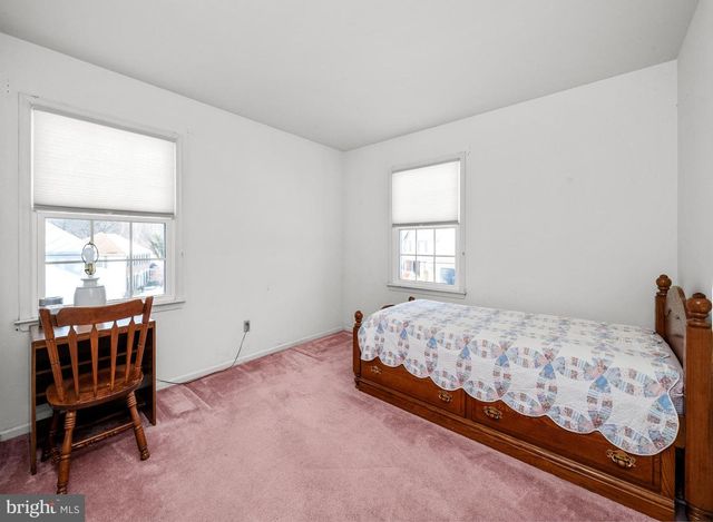 703 SWEETLEAF DR, Wilmington, DE 19808