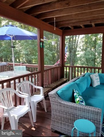 703 SWEETLEAF DR, Wilmington, DE 19808