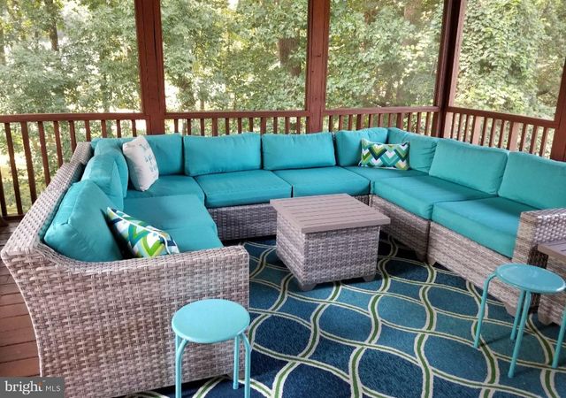 703 SWEETLEAF DR, Wilmington, DE 19808