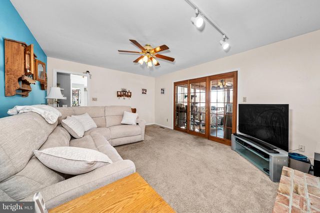 703 SWEETLEAF DR, Wilmington, DE 19808