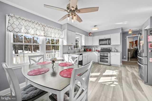 703 SWEETLEAF DR, Wilmington, DE 19808