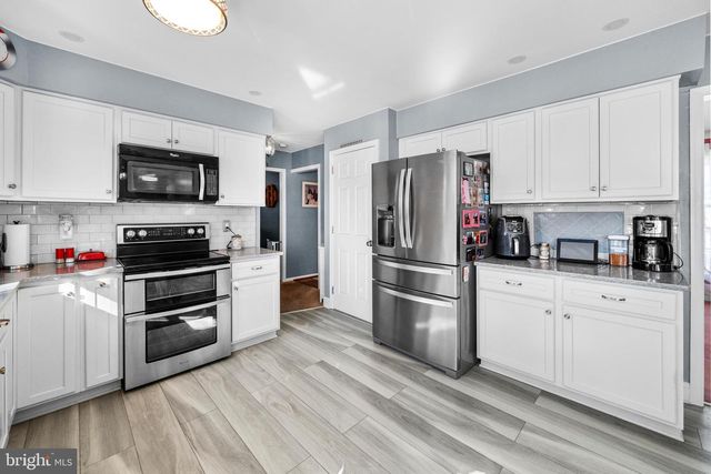 703 SWEETLEAF DR, Wilmington, DE 19808