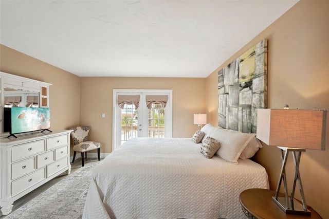 55 N WASHINGTON DRIVE, Sarasota, FL 34236