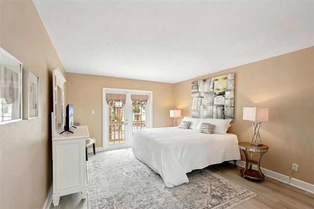 55 N WASHINGTON DRIVE, Sarasota, FL 34236