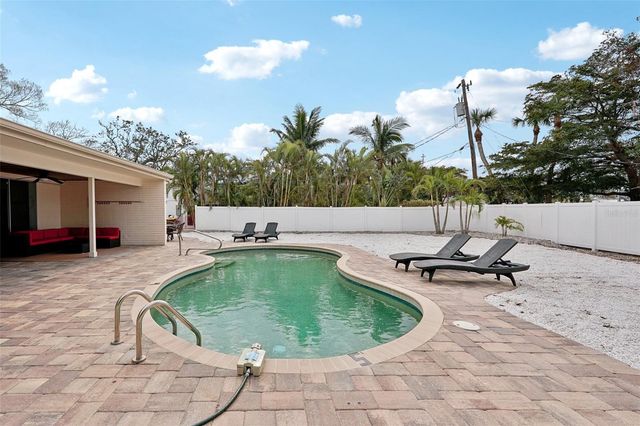 55 N WASHINGTON DRIVE, Sarasota, FL 34236