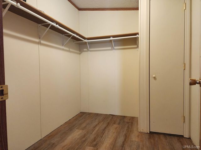 1620 Willow Creek Road, Escanaba, MI 49829