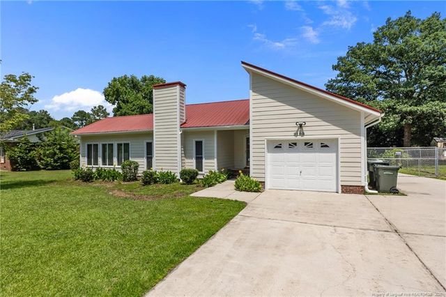 2105 Careygate Court, Fayetteville, NC 28304