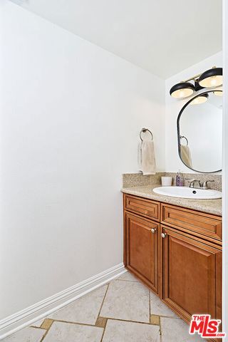 822 Victor Avenue 20, Inglewood, CA 90302