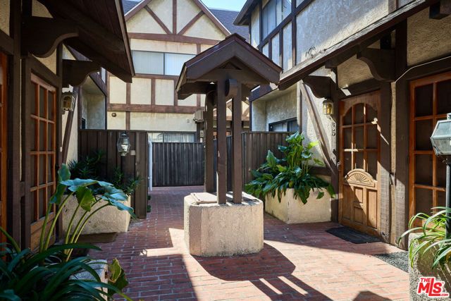 822 Victor Avenue 20, Inglewood, CA 90302