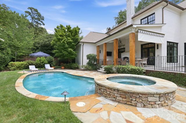 2021 Coniston Place, Charlotte, NC 28207