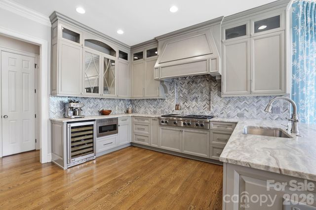 2021 Coniston Place, Charlotte, NC 28207