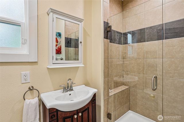 8609 55th Avenue S, Seattle, WA 98118