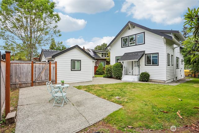 8609 55th Avenue S, Seattle, WA 98118