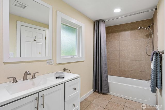8609 55th Avenue S, Seattle, WA 98118