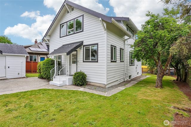 8609 55th Avenue S, Seattle, WA 98118