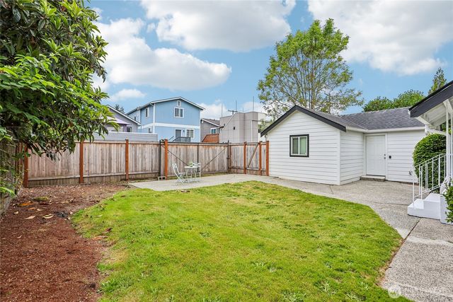 8609 55th Avenue S, Seattle, WA 98118