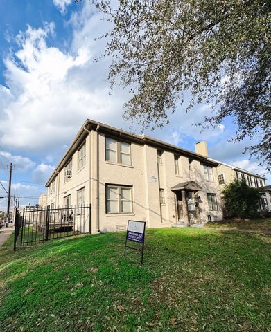 1660 Hawthorne Street, Houston, TX 77006